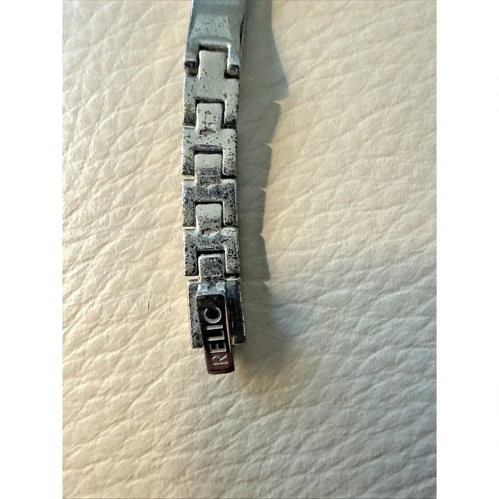 Relic Women's Silver Toned Band Analog Watch